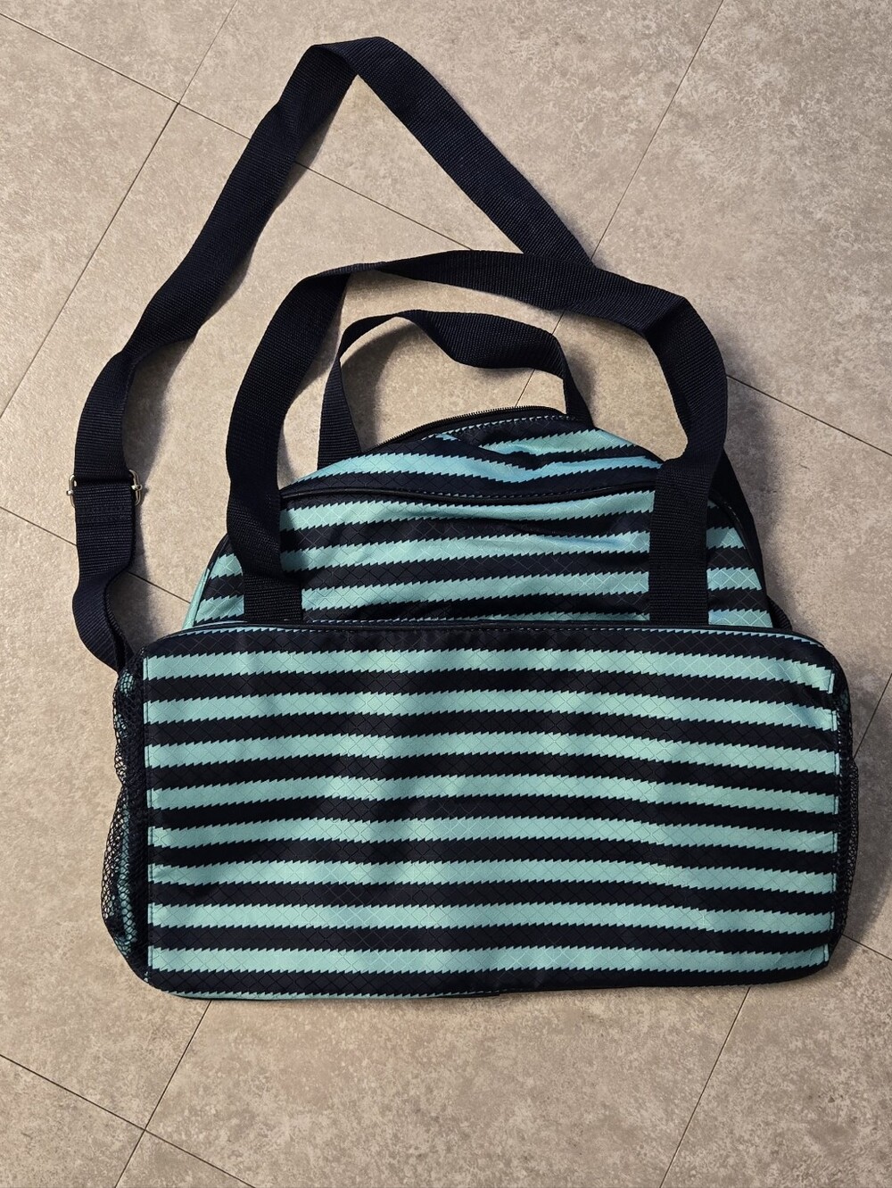Thirty-One All In Tote - Picture 2 of 5